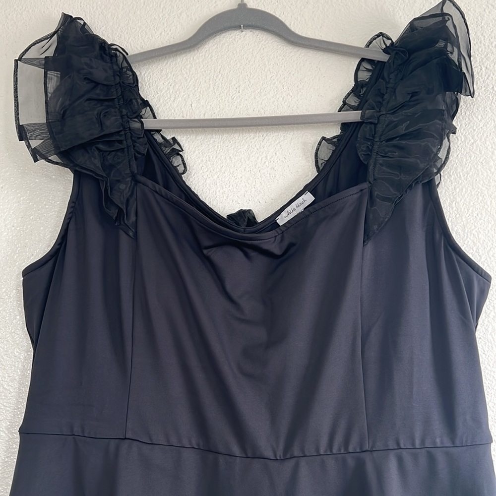 Black dress with sheer ruffle accents, size 3X - Picture 4 of 7